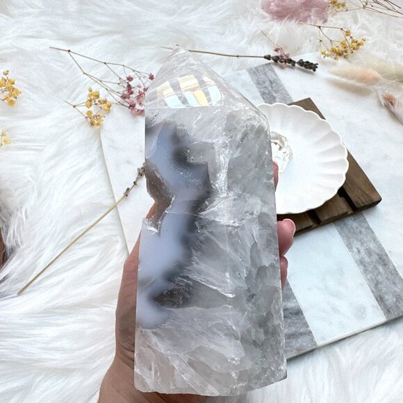 Gorgeous Large Agate Tower with Druzy - Picture 8 of 8